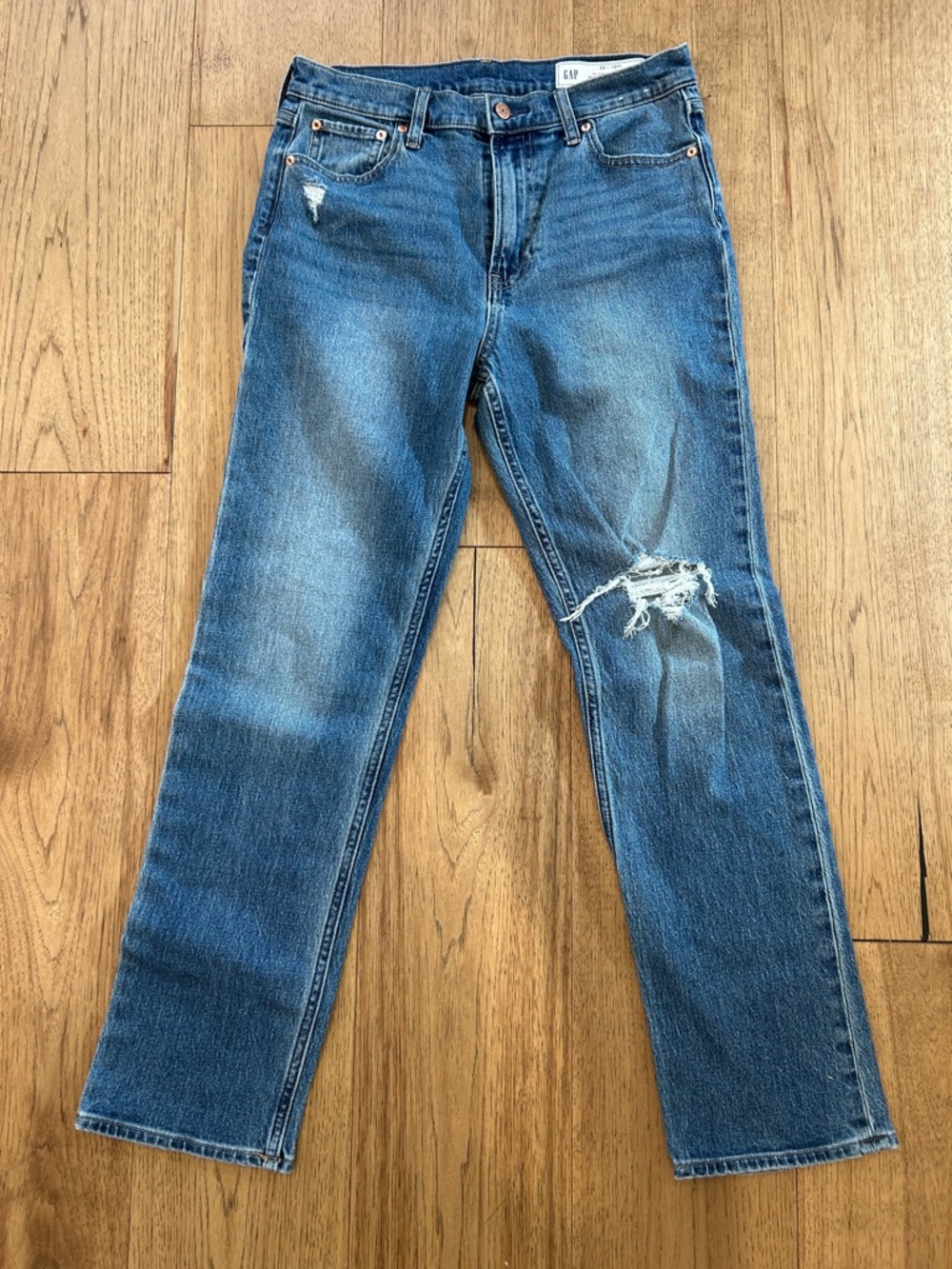 Never worn GAP Womens Medium Blue Distressed Straight Leg Jeans